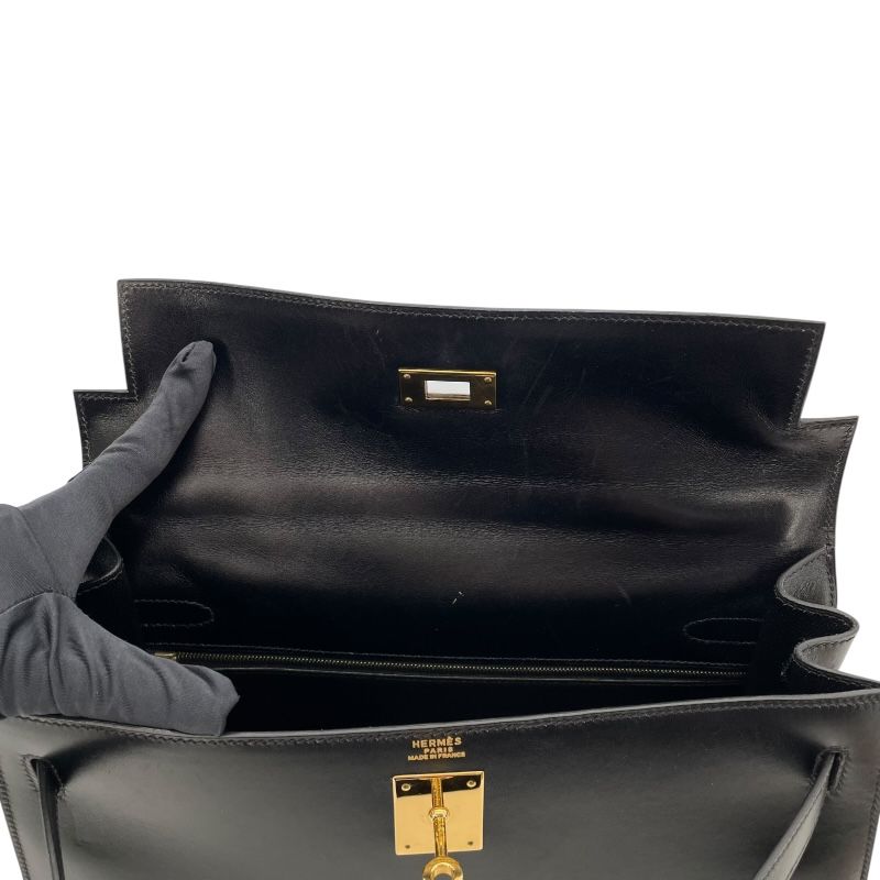 HERMES Kelly 32 Black Box Calf with Gold Hardware - Timeless Elegance