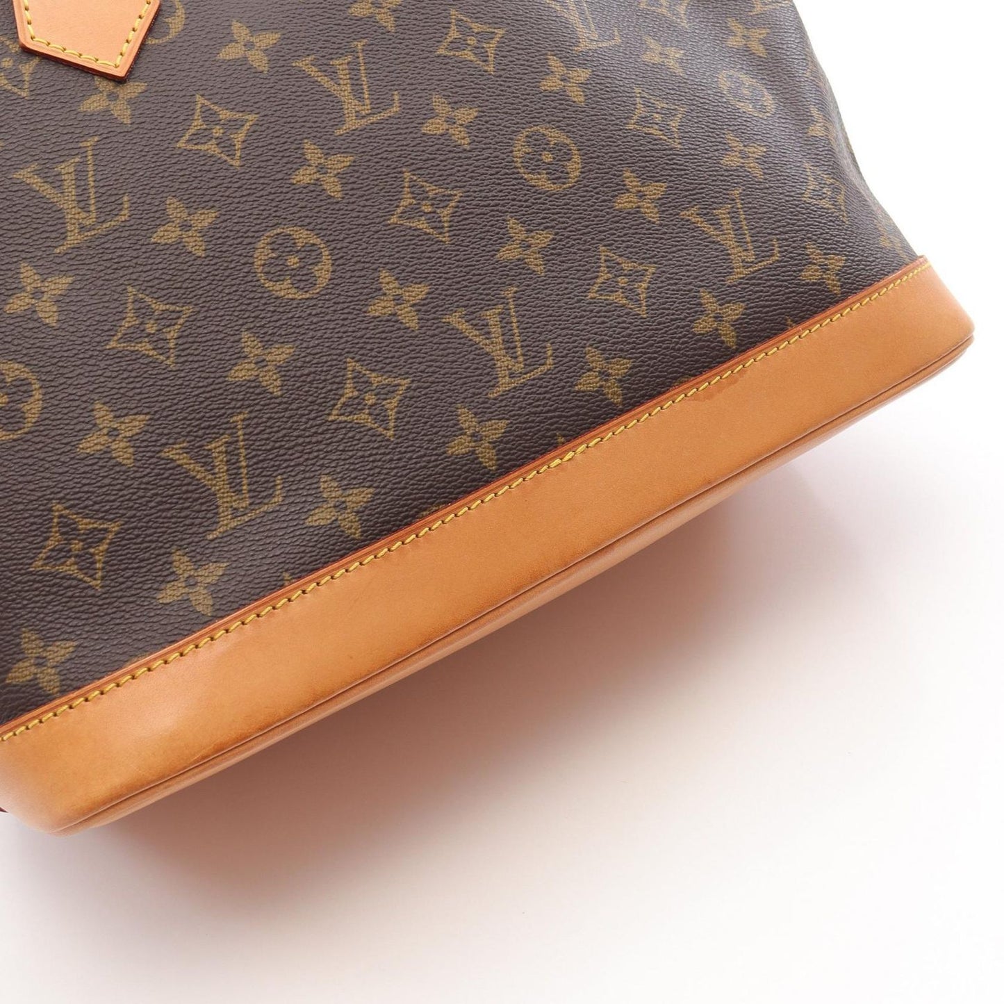 Louis Vuitton Alma PM Handbag - Timeless Elegance in Brown