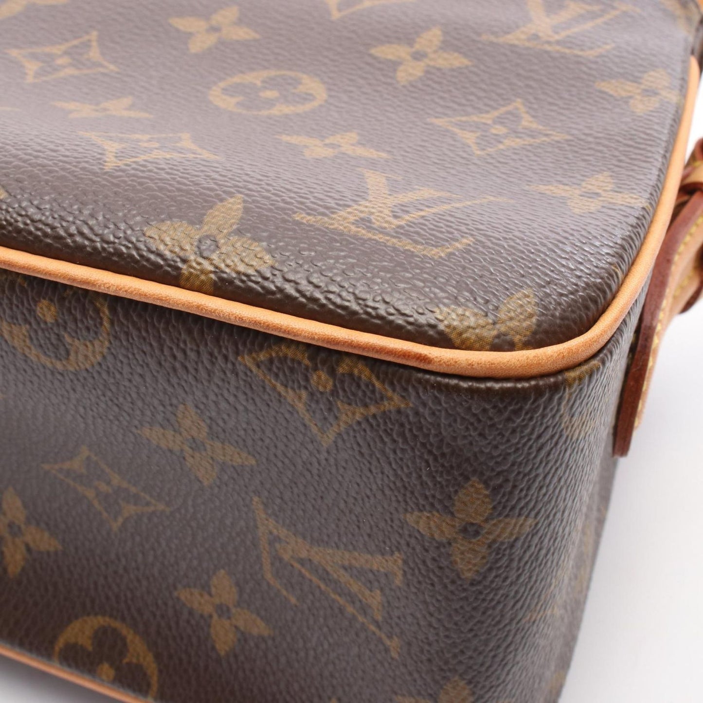 Louis Vuitton Viva Cite MM Shoulder Bag - Timeless Elegance