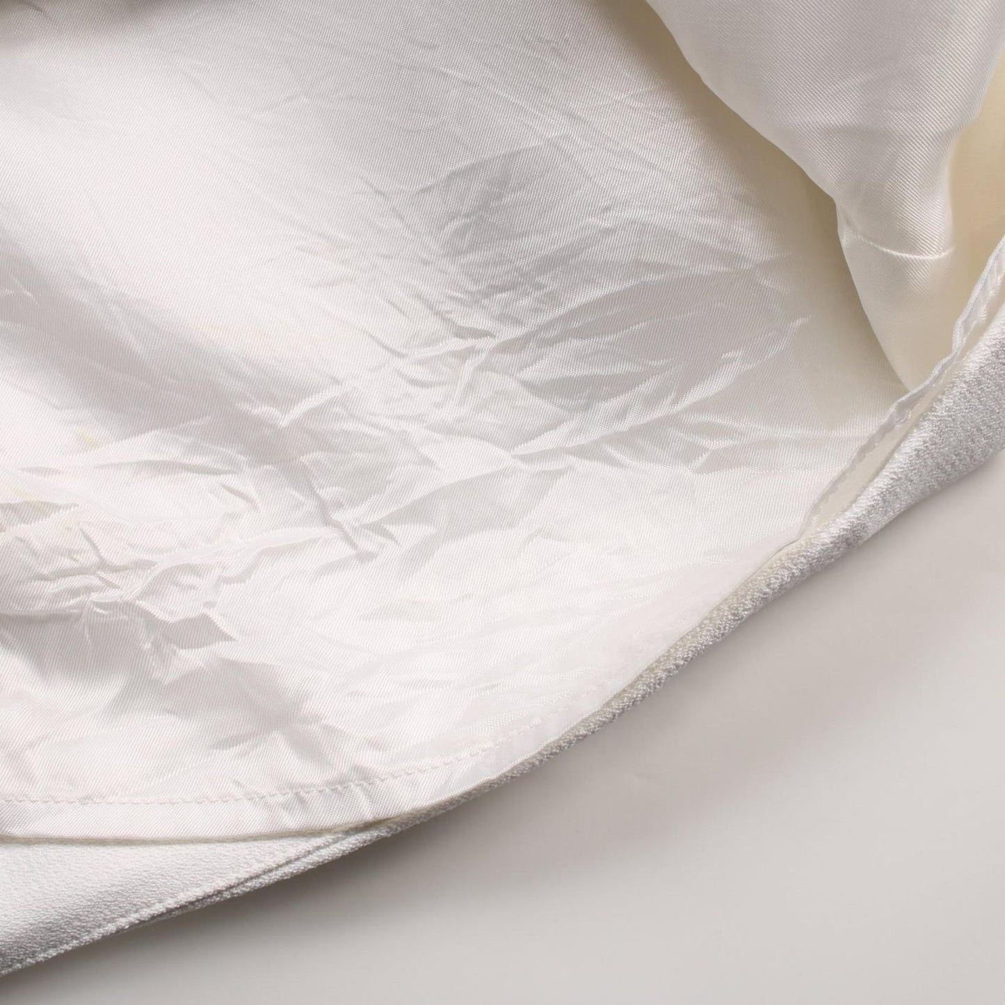 Salvatore Ferragamo Belt Motif White Rayon Skirt - Timeless Elegance