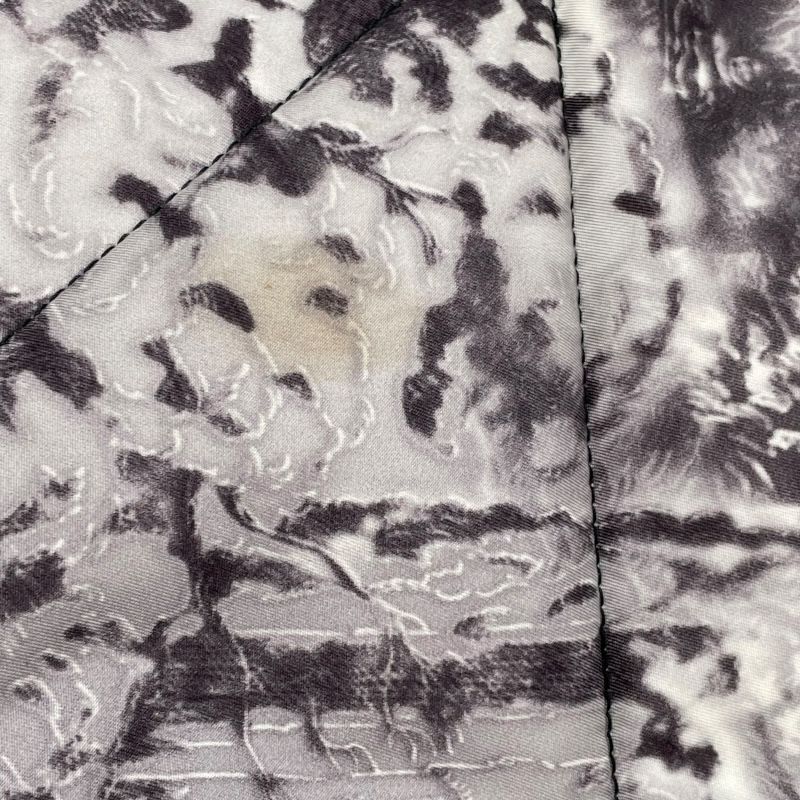 PRADA Nylon Body Bag 2VZ092 in Grey/White - Exclusive Men's Accessory