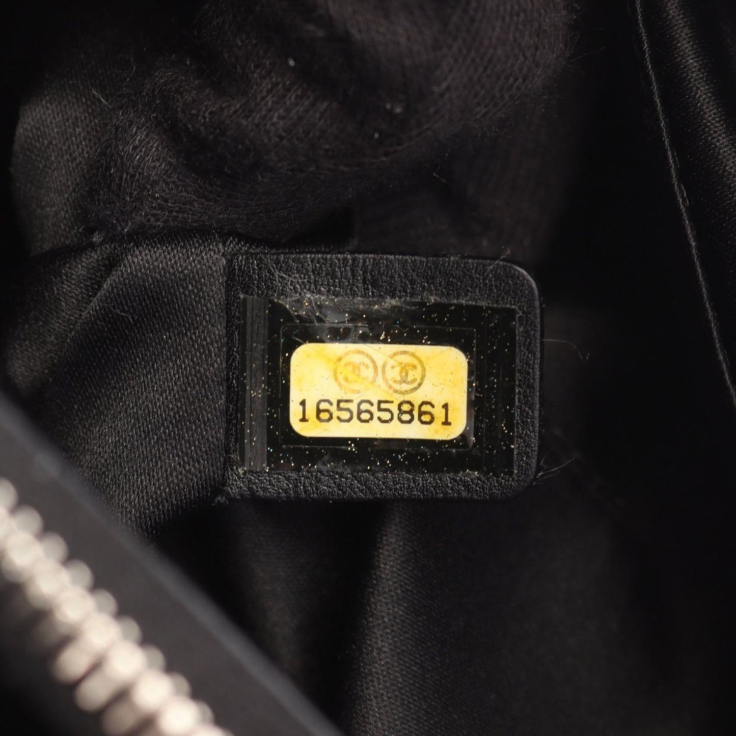 CHANEL Matelassé Grand Shopping Tote GST A50995 in Black Caviar Skin