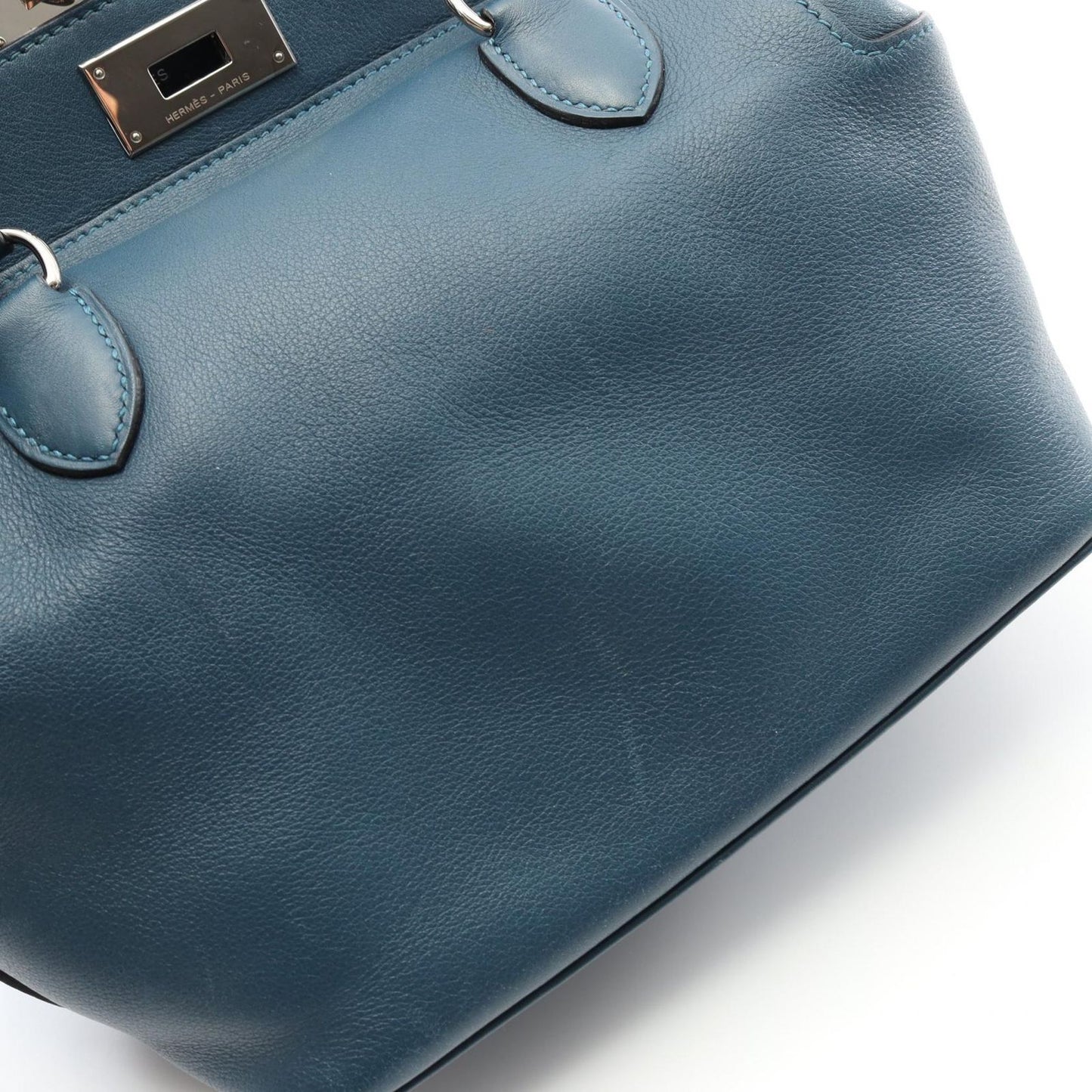 HERMES Toolbox 20 Handbag in Blue Swift Leather - Timeless Elegance