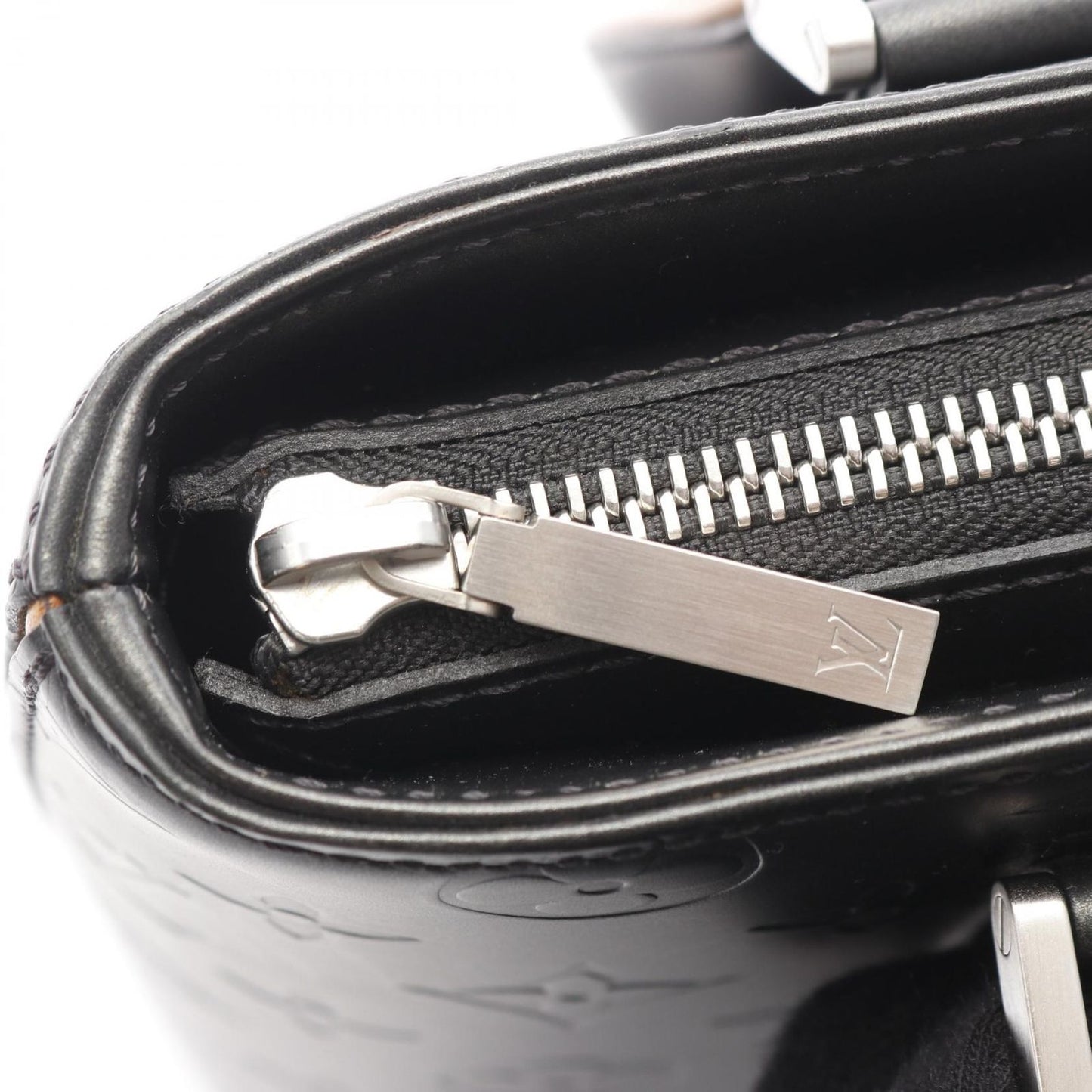 Louis Vuitton Stockton Handbag in Noir Leather - Timeless Elegance