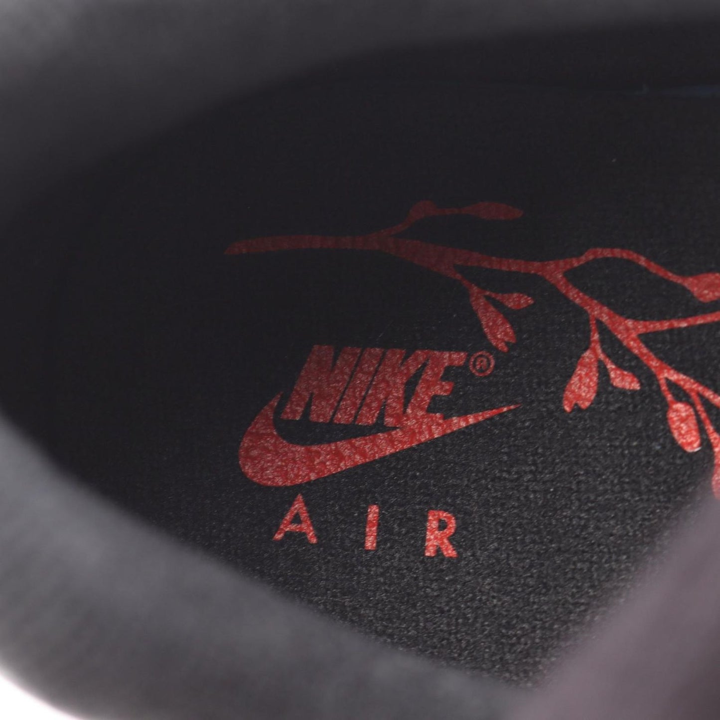 NIKE Air Max 95 Sneakers - Iconic White & Multicolor Design