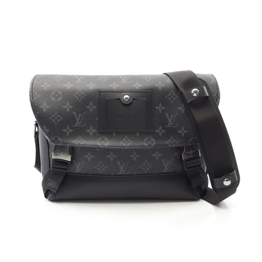 Louis Vuitton Messenger Voyage PM - Timeless Elegance in Black