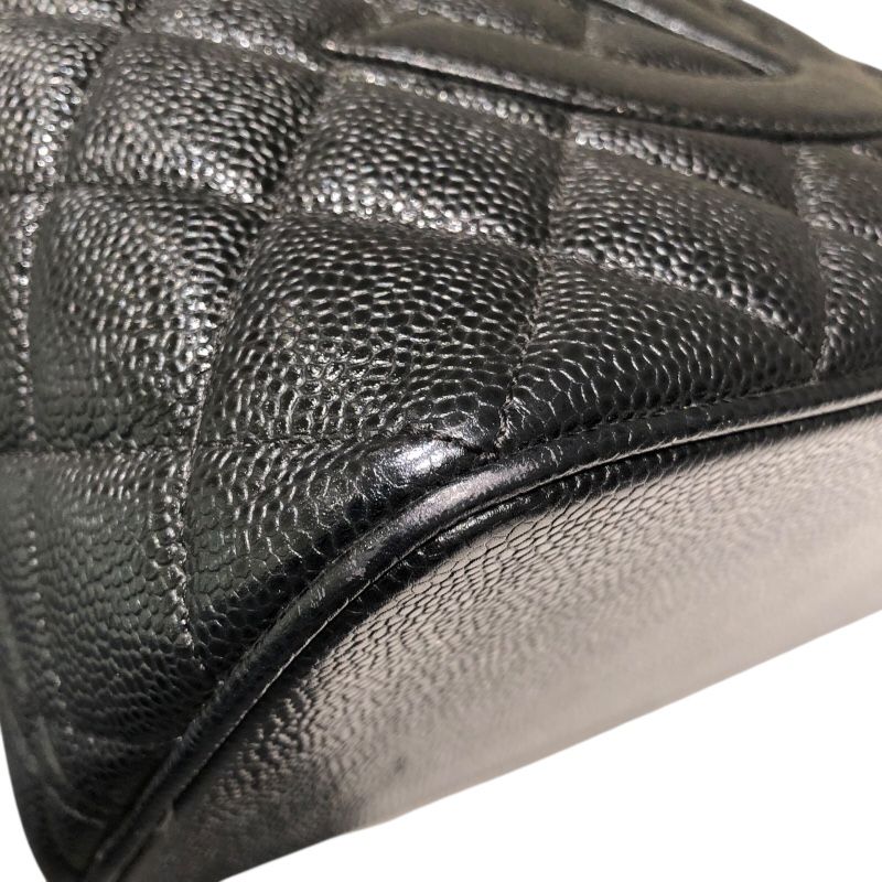 CHANEL Reissue Tote A01804 Black Caviar Handbag - Timeless Elegance