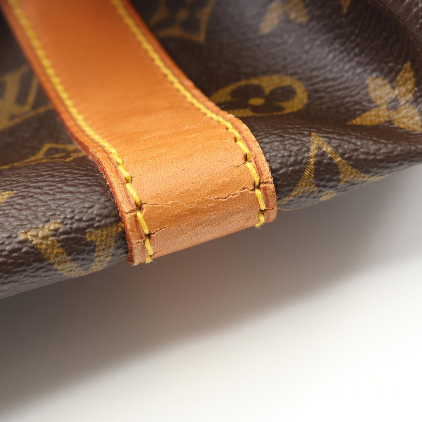 Louis Vuitton Monogram Keepall Bandoulière 45 - Timeless Elegance