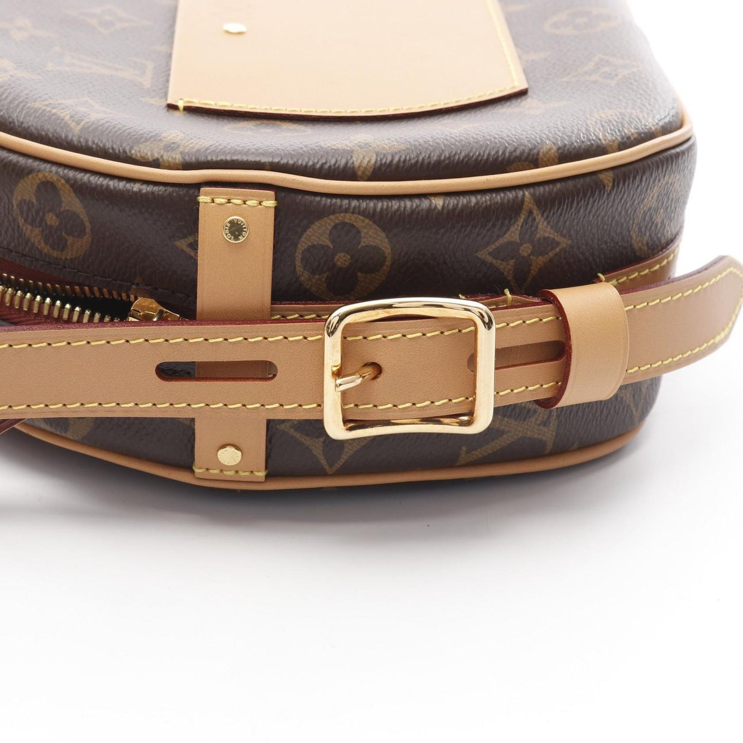 Louis Vuitton Boîte Chapeau Souple MM Shoulder Bag - Timeless Elegance