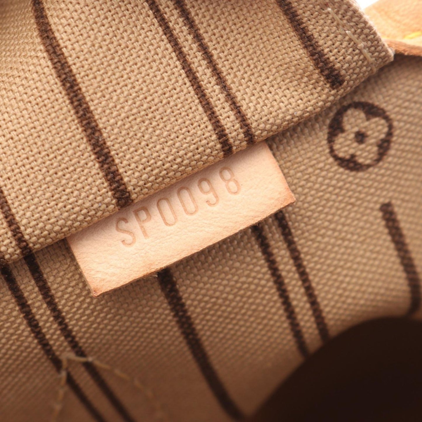 Louis Vuitton Neverfull GM Monogram Tote - Timeless Elegance