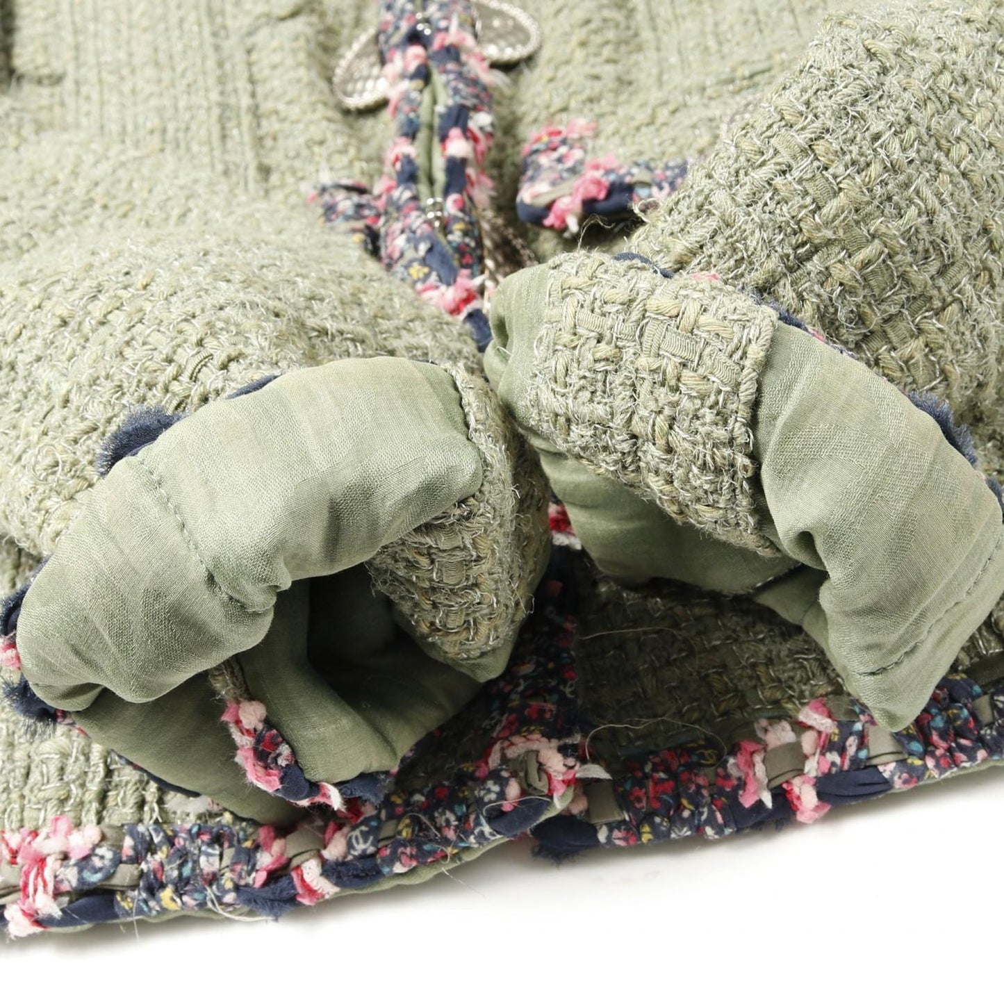 CHANEL No-Collar Jacket in Luxurious Wool Fabric - Size 34