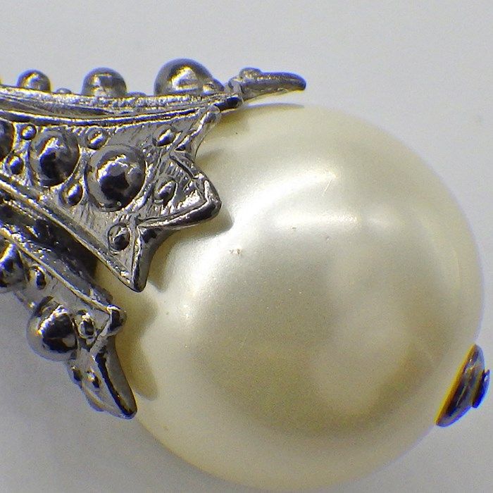 CHANEL Coco Mark Earrings - 2003 Spring Collection - Black Metal & Imitation Pearls