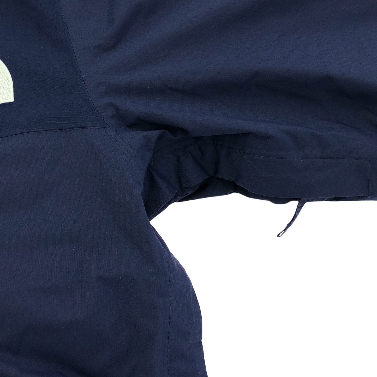 THE NORTH FACE Navy Nylon Jacket - Timeless Outdoor Elegance