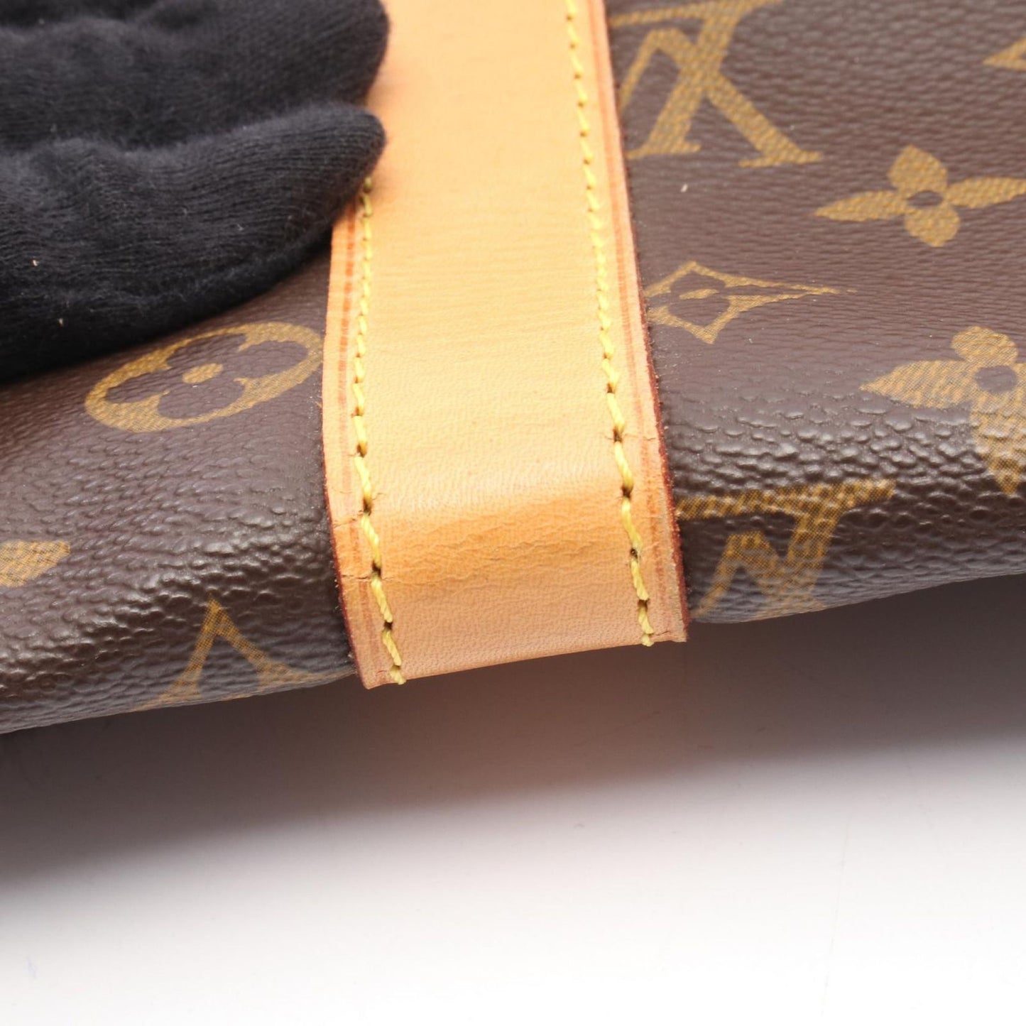 Louis Vuitton Keepall Bandoulière 45 - Timeless Luxury Travel Bag