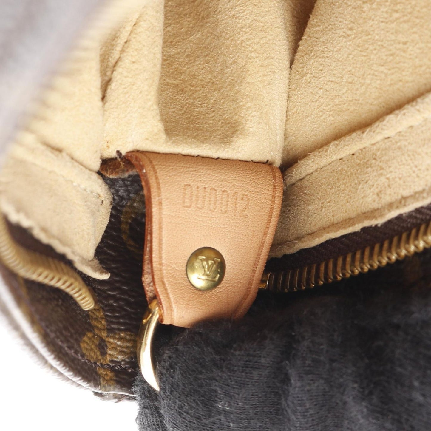 Louis Vuitton Monogram Looping GM Shoulder Bag - Timeless Elegance