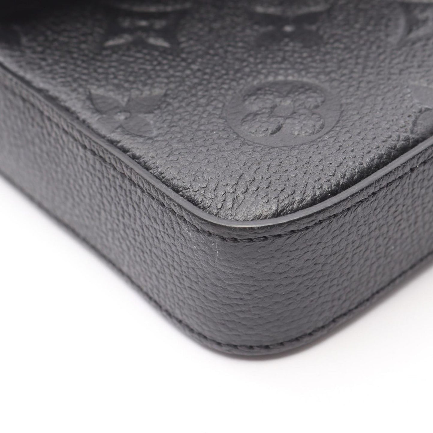 Louis Vuitton Pochette Felicie Shoulder Bag - Noir Leather