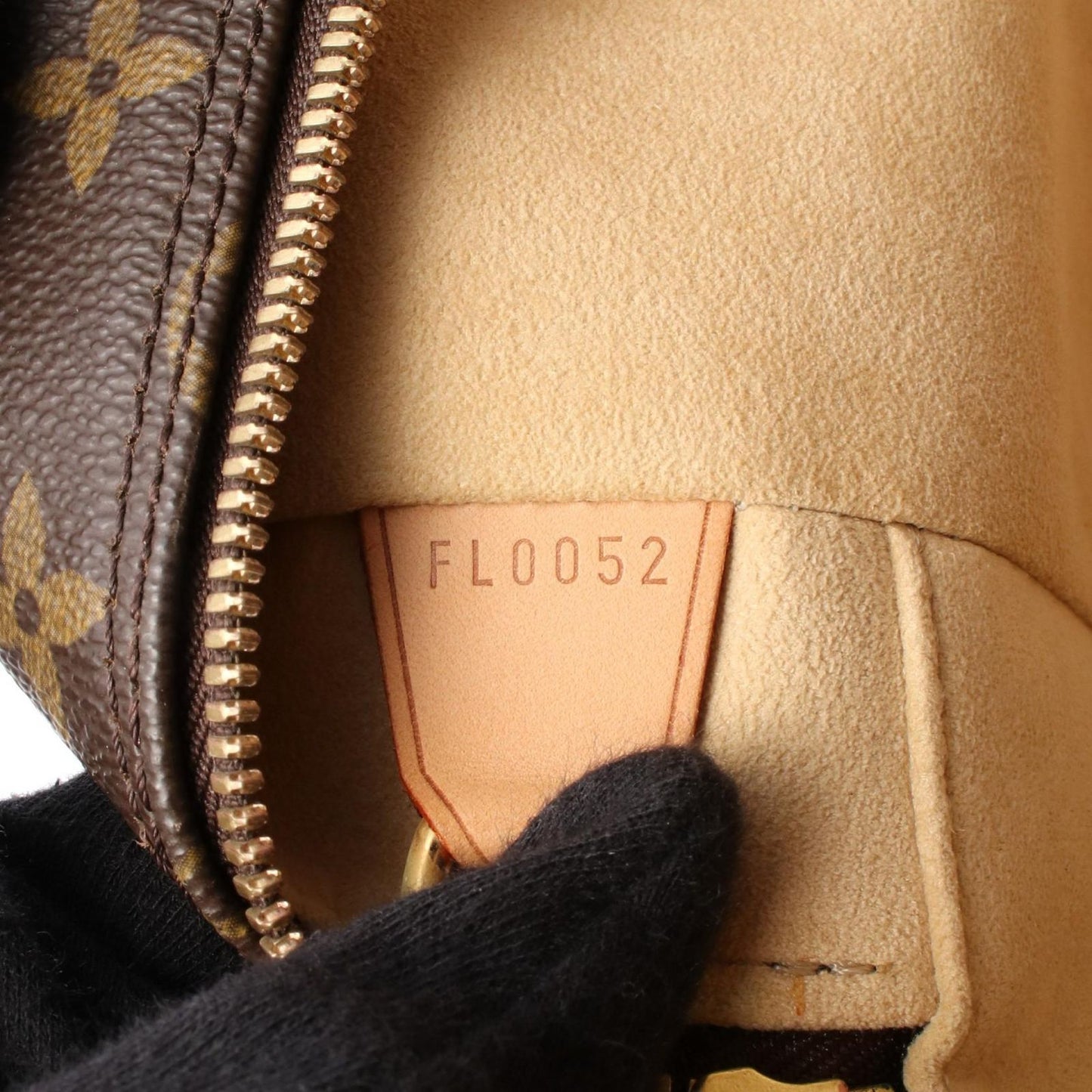 Louis Vuitton Monogram Cite GM Shoulder Bag - Timeless Elegance