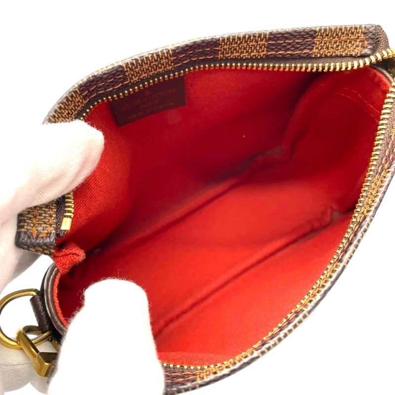 Louis Vuitton Truth Makeup Handbag in Brown Damier Canvas