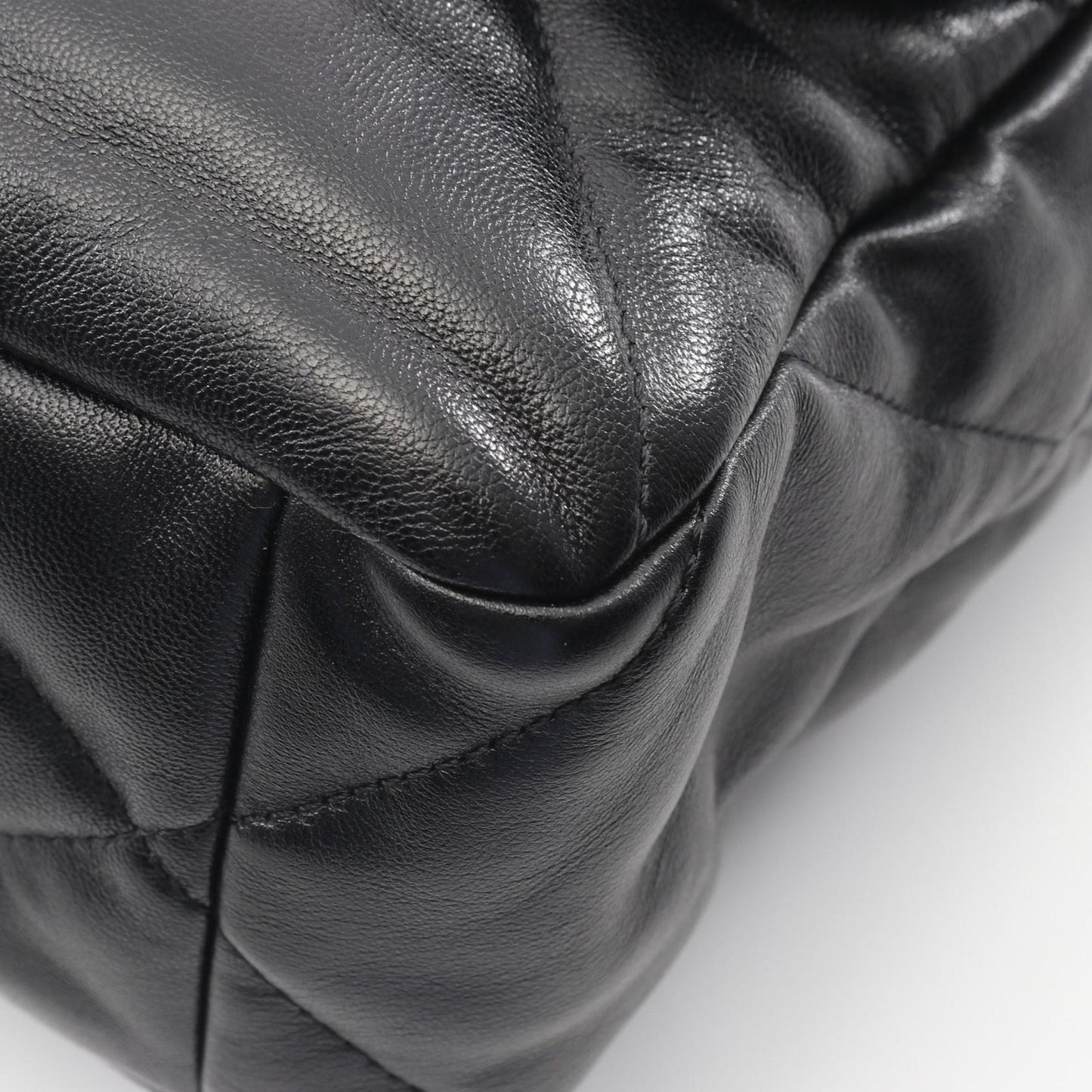 CHANEL 19 Deauville Matelassé Shoulder Bag in Black Lambskin