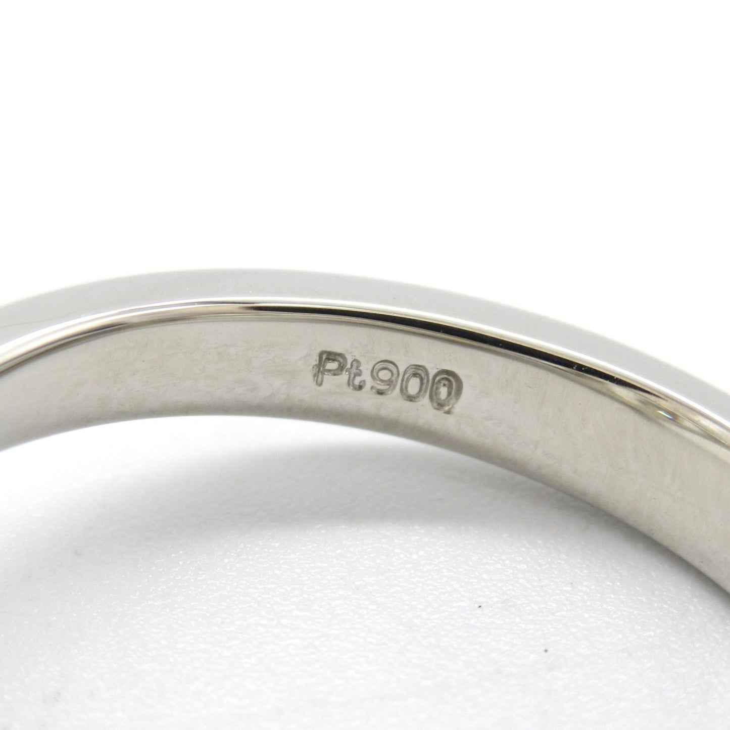 Exquisite JEWELRY Diamond Ring in Platinum - A Timeless Treasure