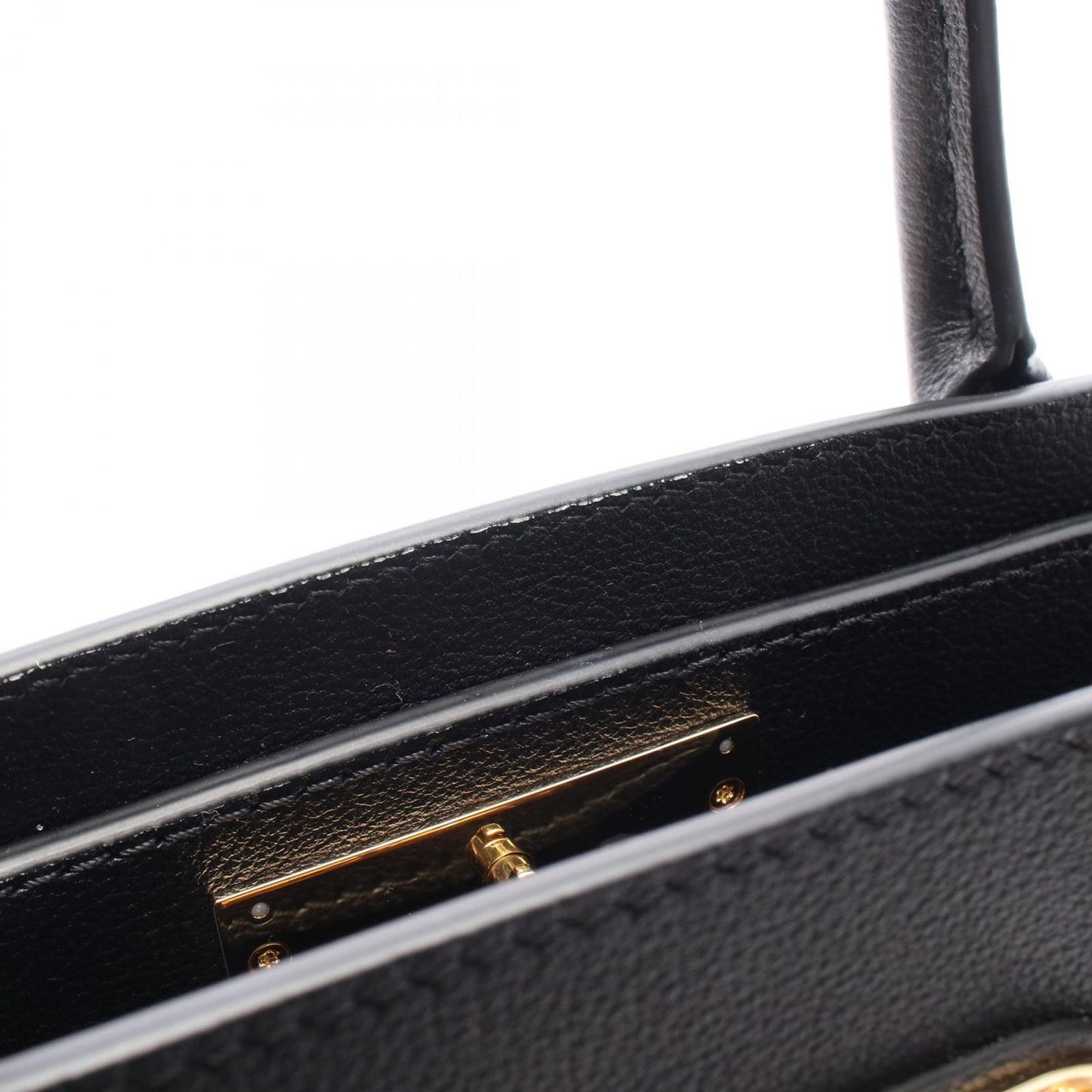 Louis Vuitton Steamer MM Handbag in Noir - Timeless Elegance