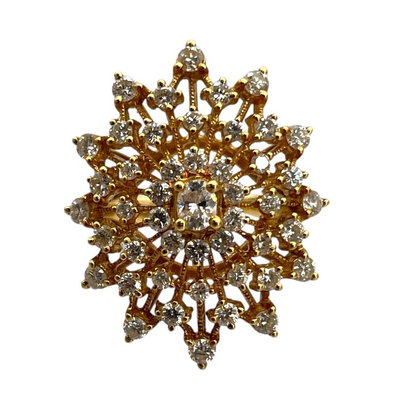 Exquisite 750 Gold Diamond Ring - 1.78ct Total Weight