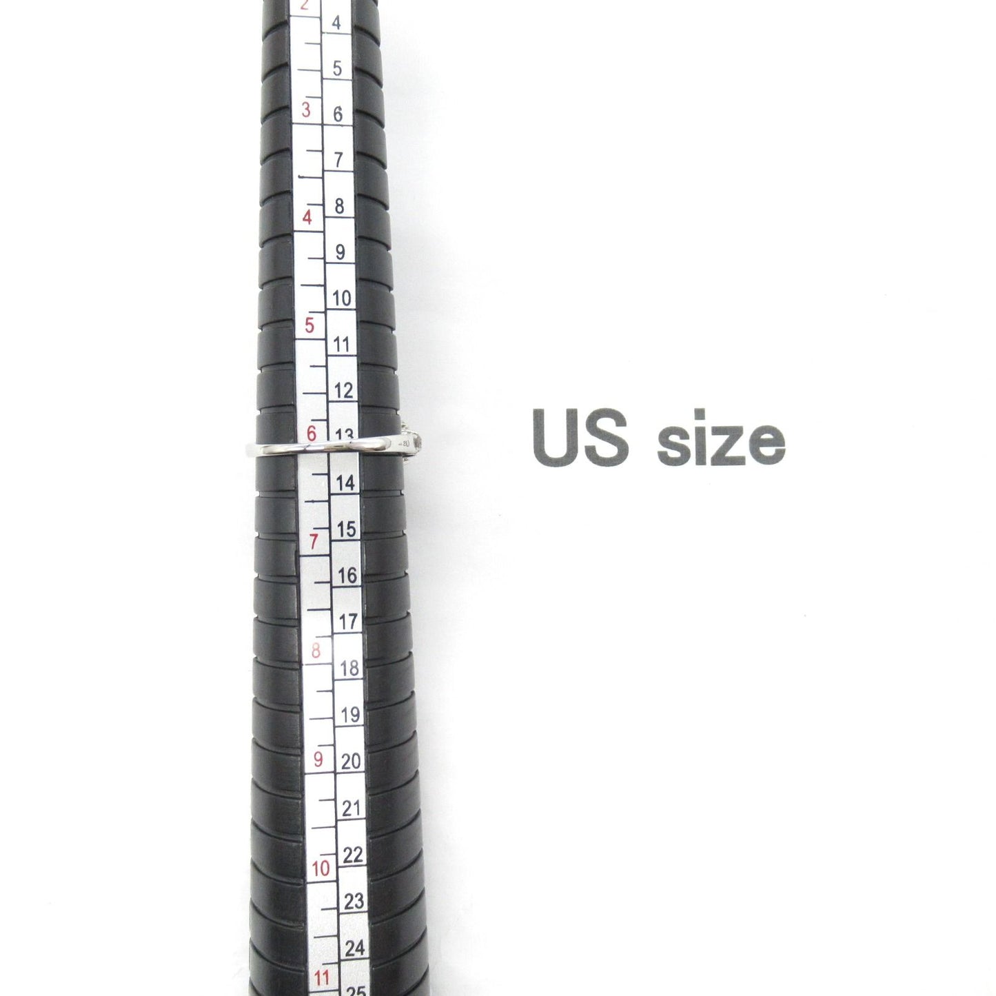 Exquisite JEWELRY Diamond Ring in Platinum - Size 11.5