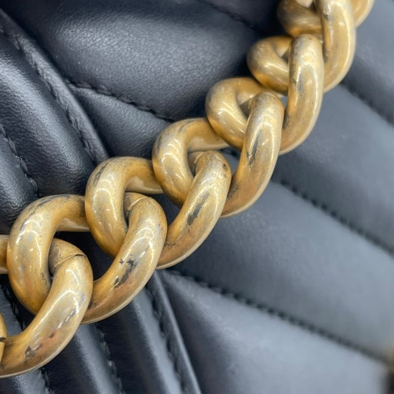 CHANEL Boy Chanel 20 V-Stitch Black Lambskin Shoulder Bag