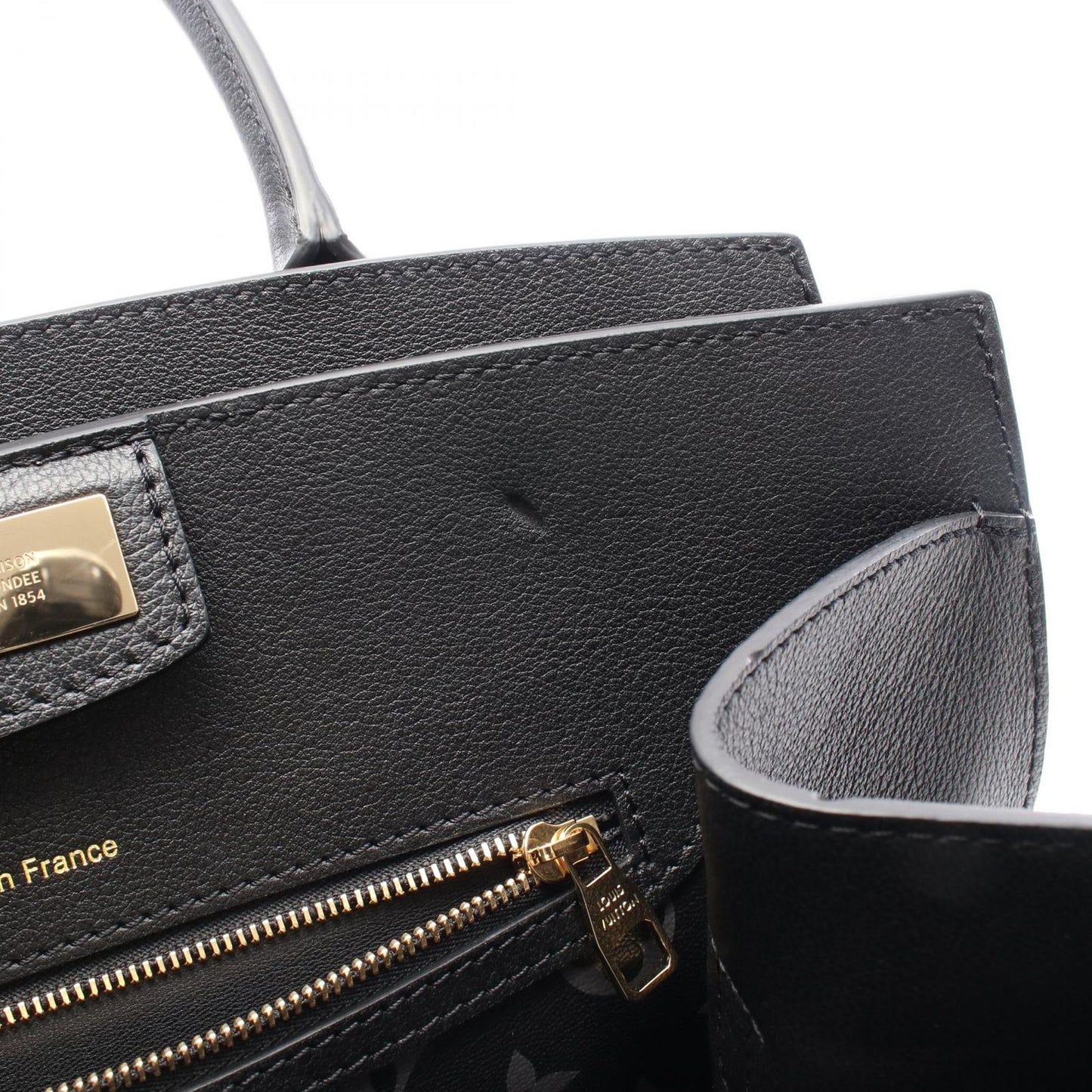 Louis Vuitton Steamer MM Handbag in Noir - Timeless Elegance
