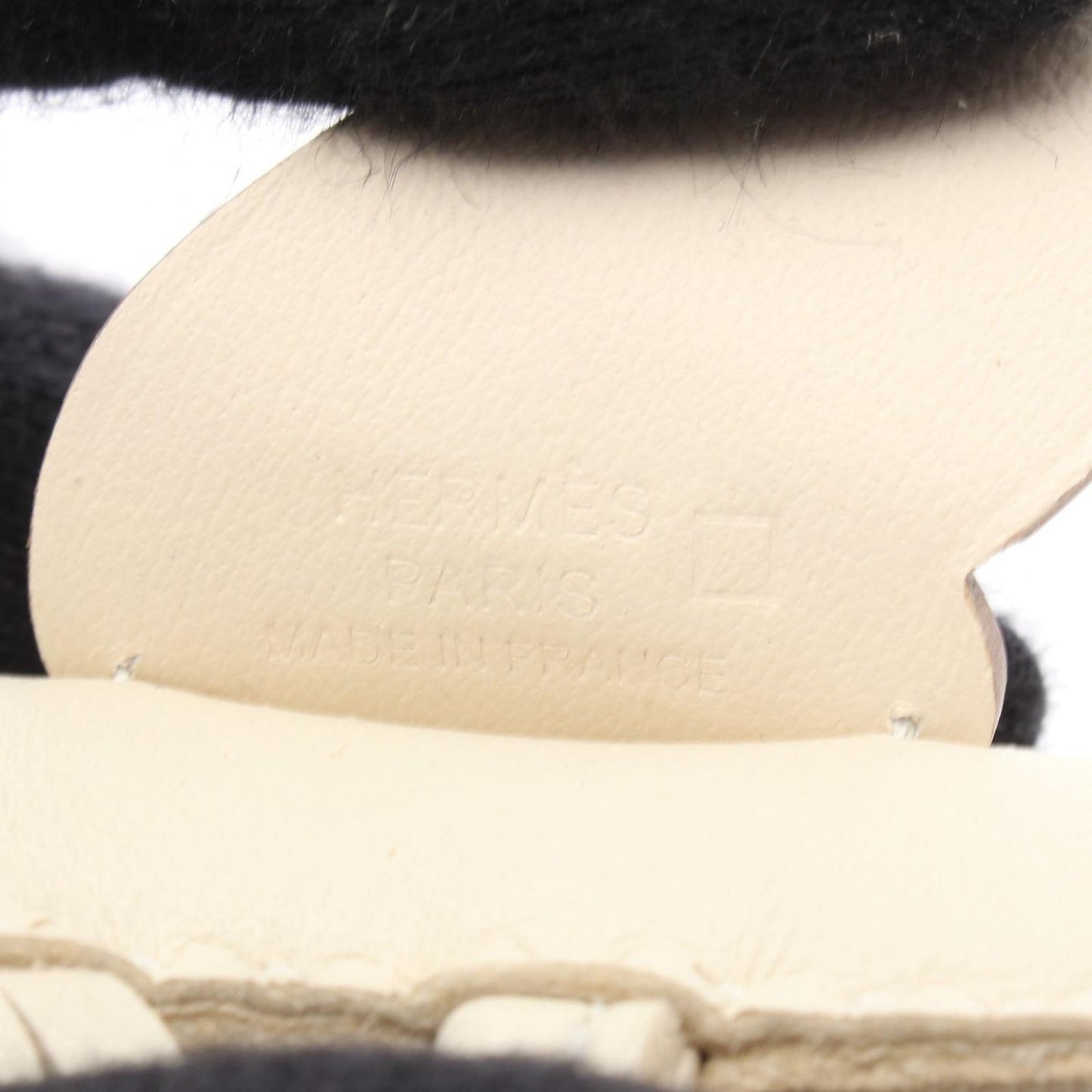 HERMES Rodeo Pegasus PM Charm in Ivory & Beton - Exquisite Craftsmanship