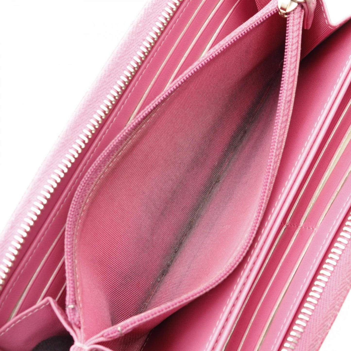 CHANEL Matelassé Round Wallet in Pink Caviar Leather - A50097