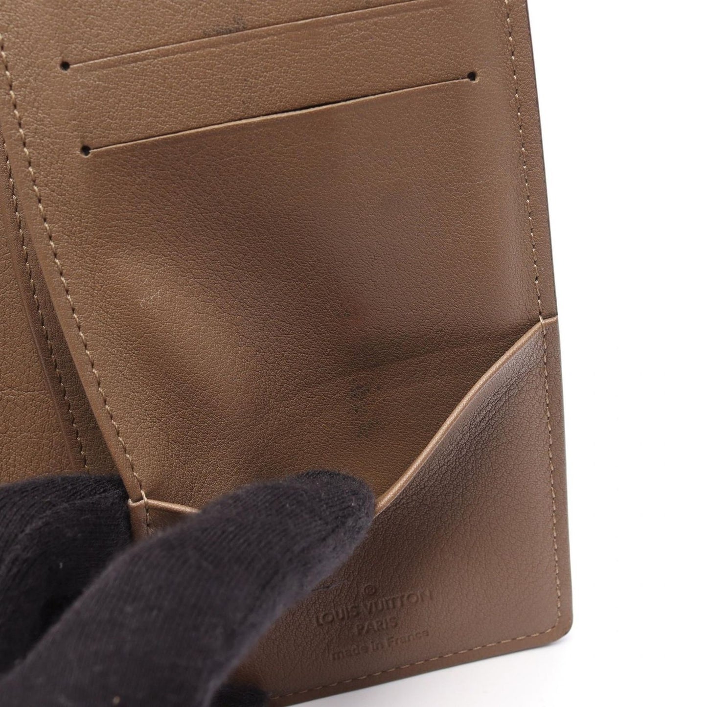 Louis Vuitton Portefeuille Brazza Wallet in Avane - Timeless Elegance