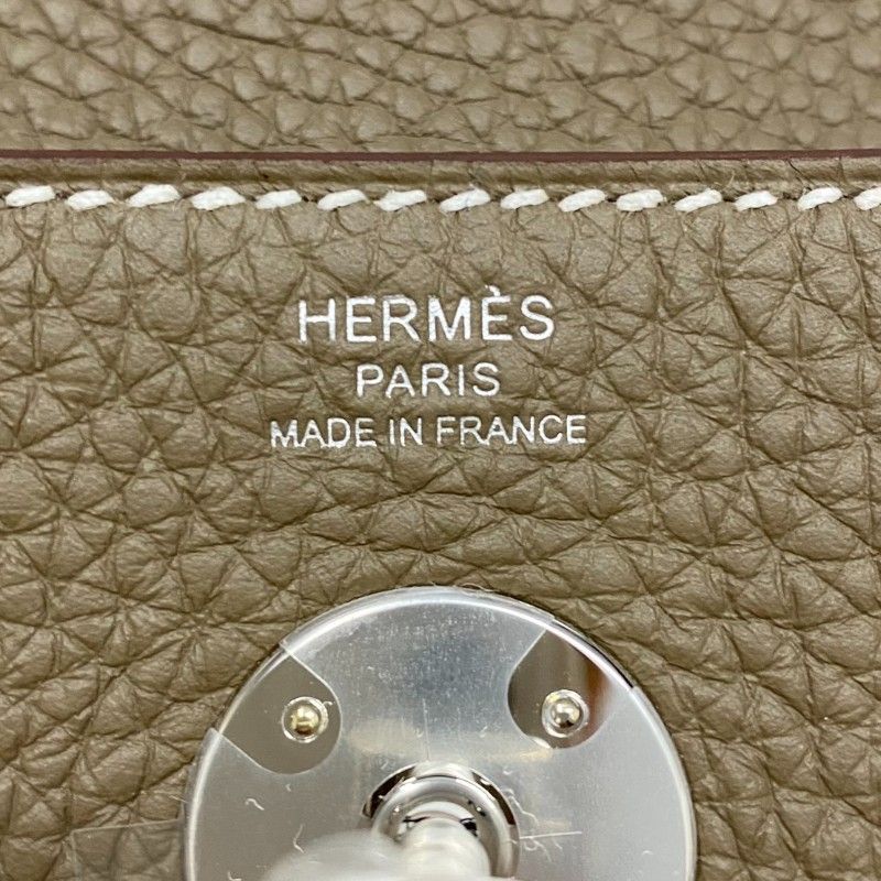 HERMES Lindy 26 Handbag in Etoupe with Silver Hardware