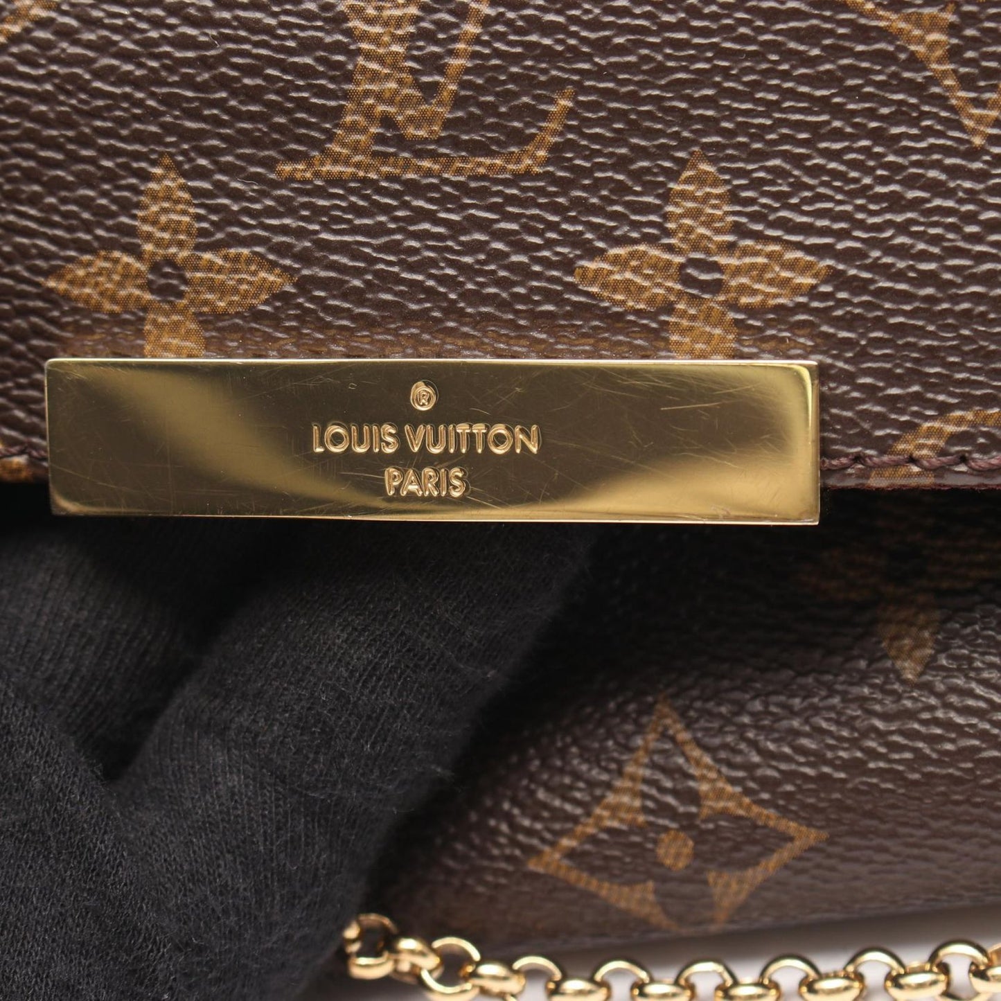 Louis Vuitton Favorite MM Monogram Handbag - Timeless Elegance