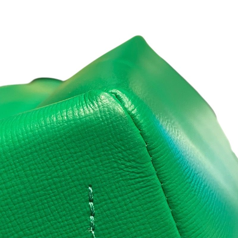 Louis Vuitton Shopper Tote MM in Veil - Unisex Luxury Bag