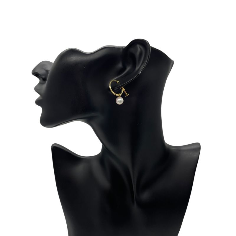 MIKIMOTO K18YG Pearl Earrings - Exquisite Elegance