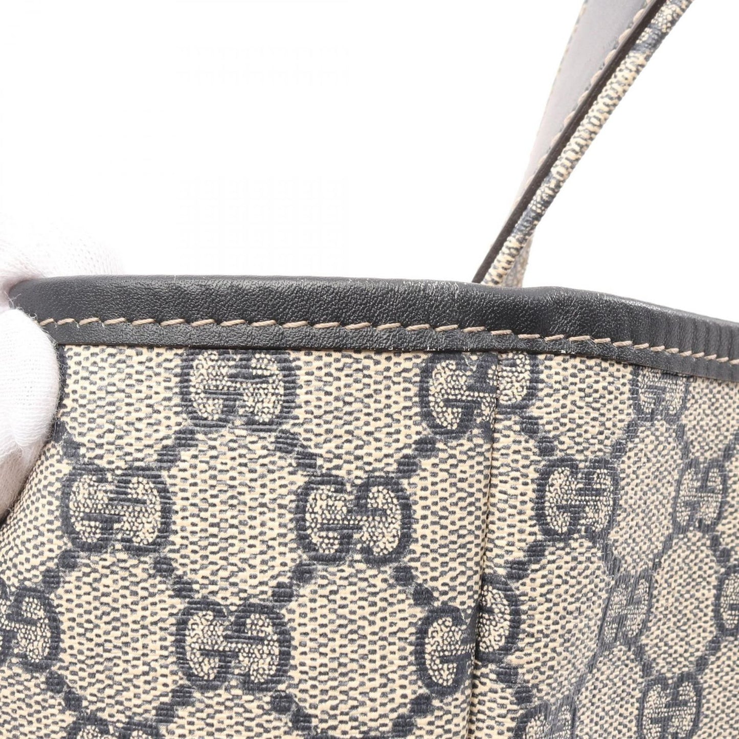 GUCCI GG Supreme Sherry Line Tote Bag - Timeless Elegance