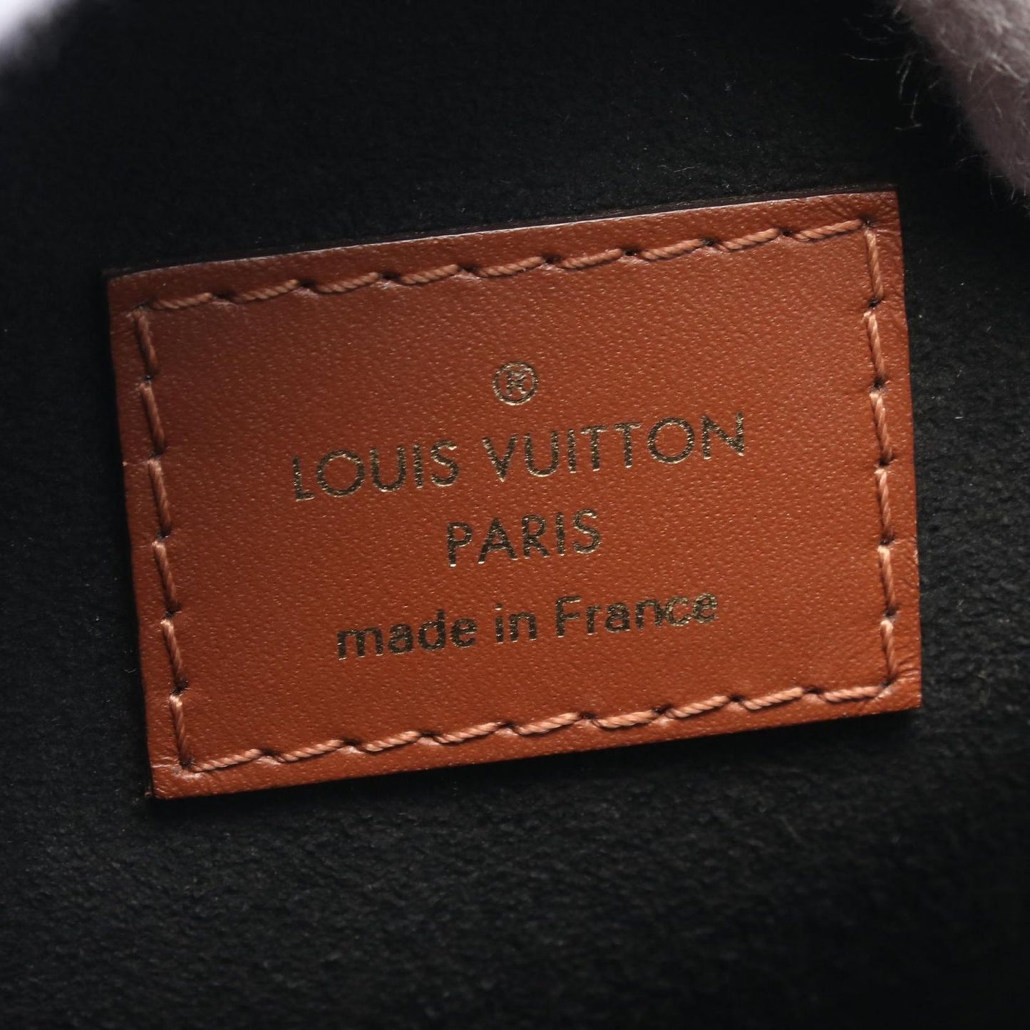 Louis Vuitton Monogram V Tote MM Handbag - Noir