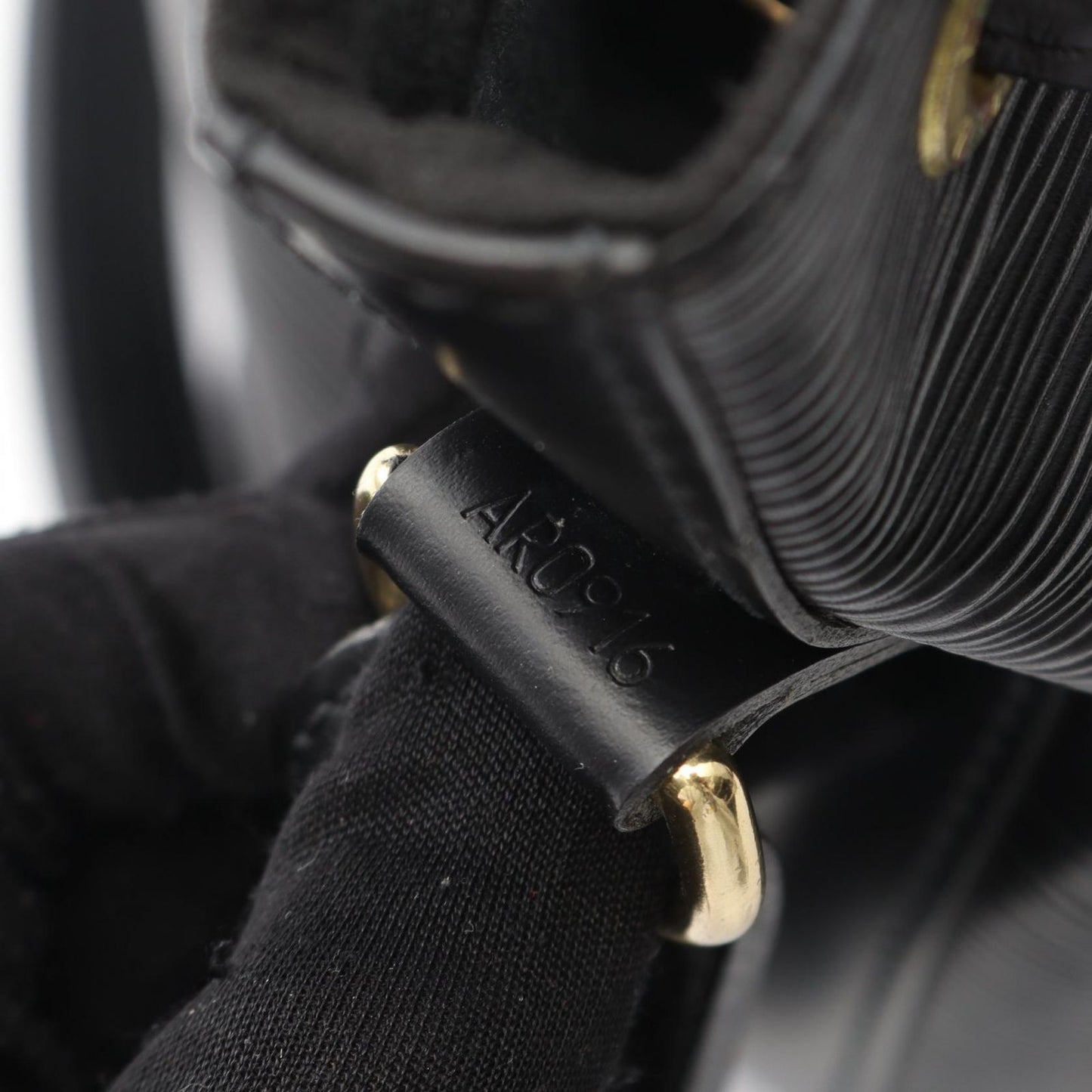 Louis Vuitton Petit Noé Noir Epi Leather Shoulder Bag