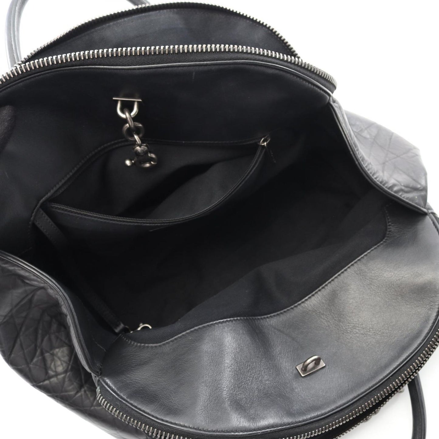 CHANEL Matelassé Black Leather Tote Bag - Timeless Elegance