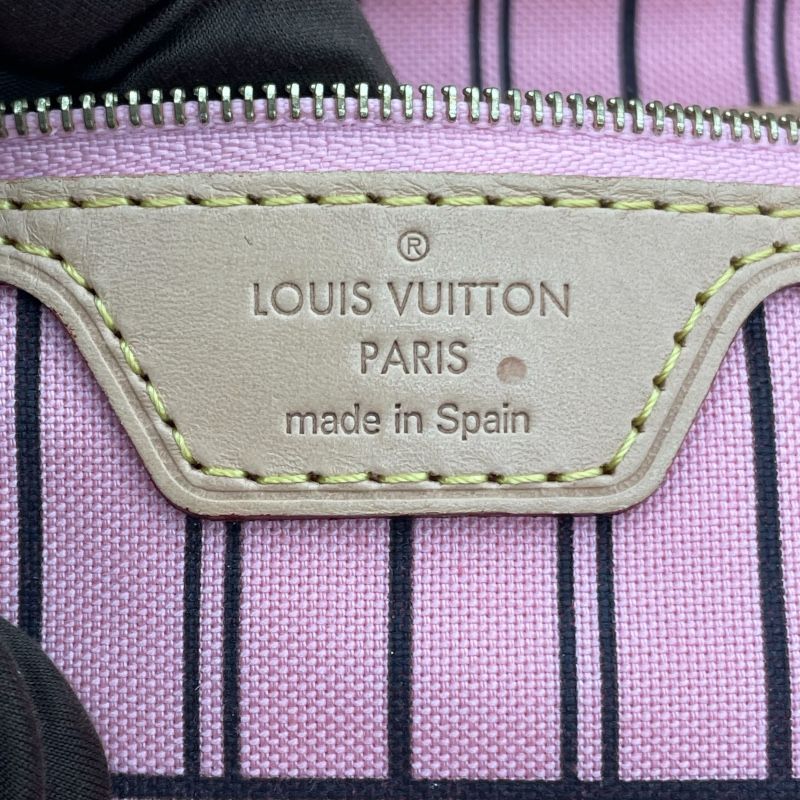 Louis Vuitton Neverfull MM Jungle Dot Monogram Tote Bag