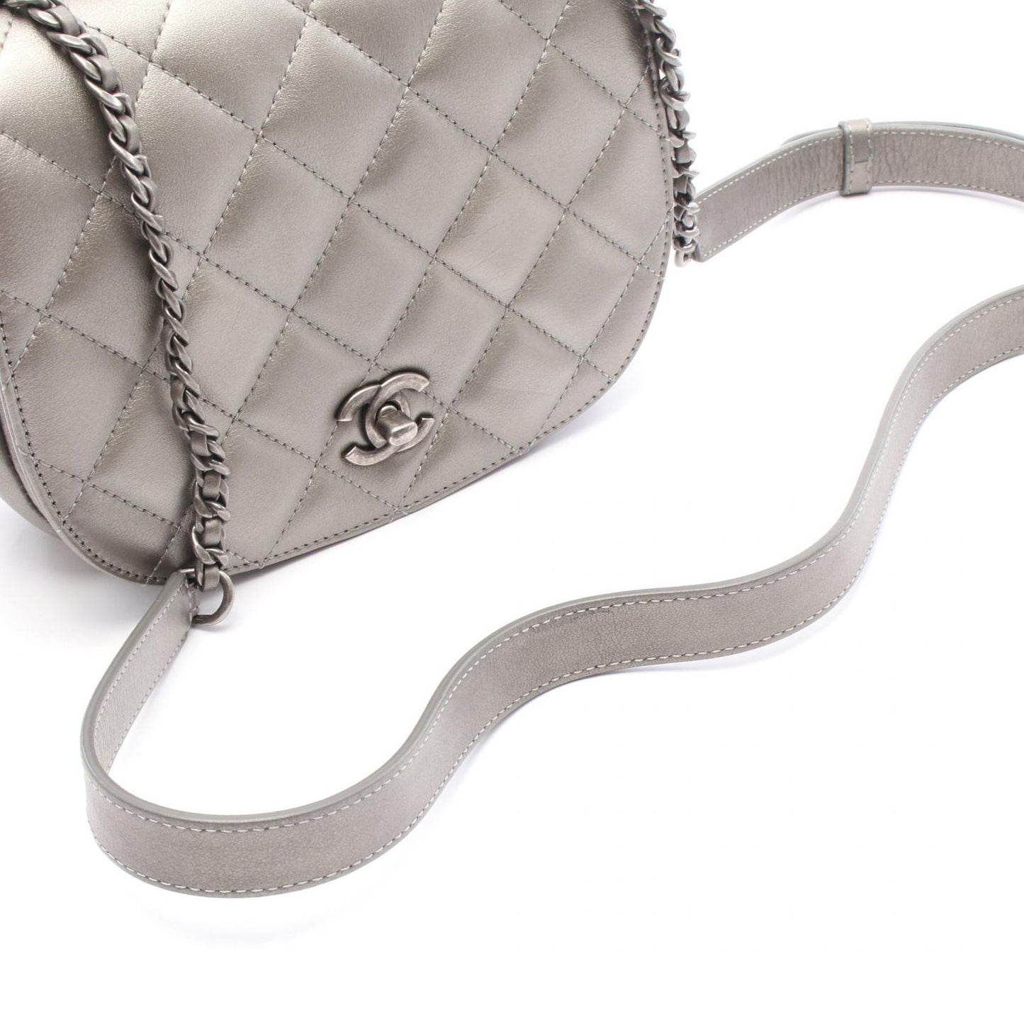 CHANEL Matelassé Silver Leather Shoulder Bag AP2344 - Timeless Elegance