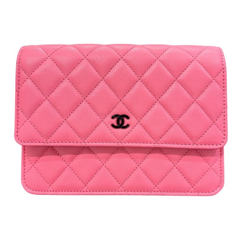 CHANEL Matelassé Chain Wallet AP3745 in Pink Lambskin
