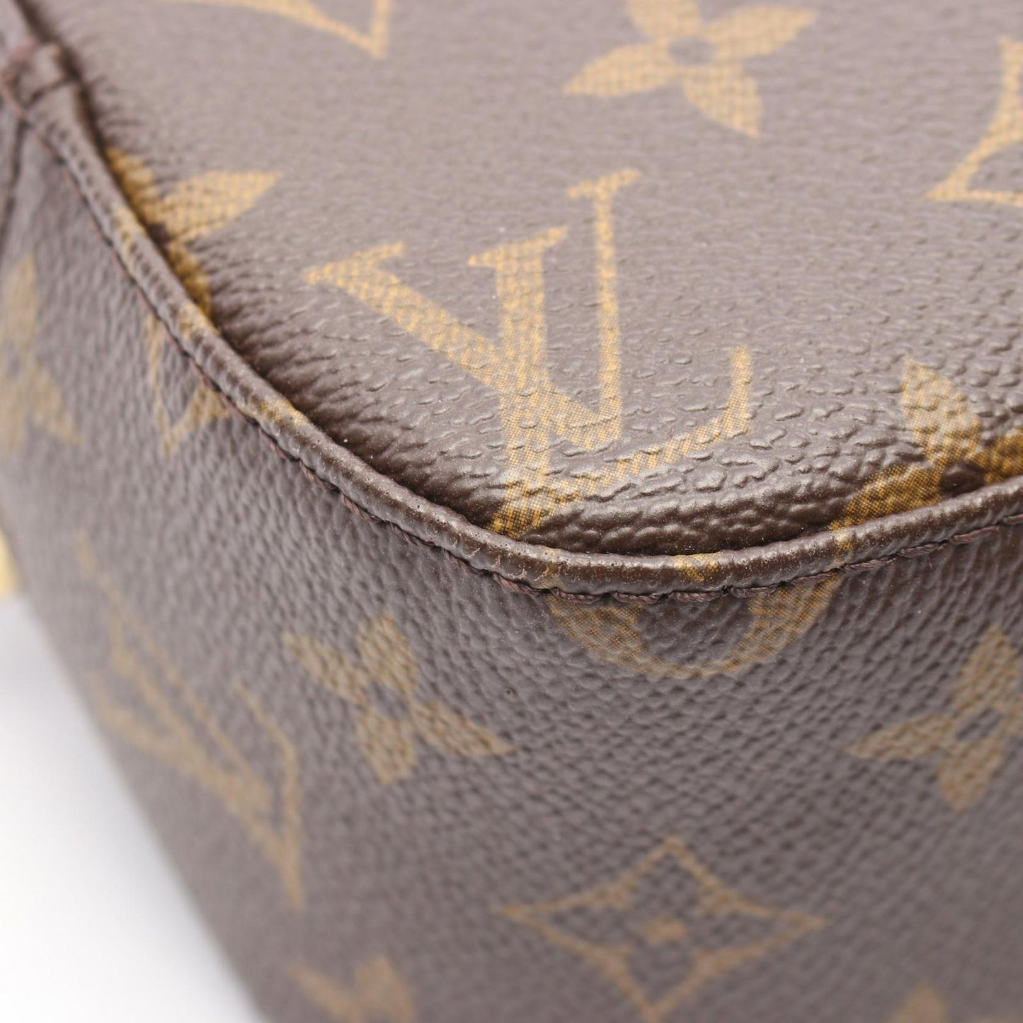 Louis Vuitton Spontini Monogram Handbag - Timeless Elegance