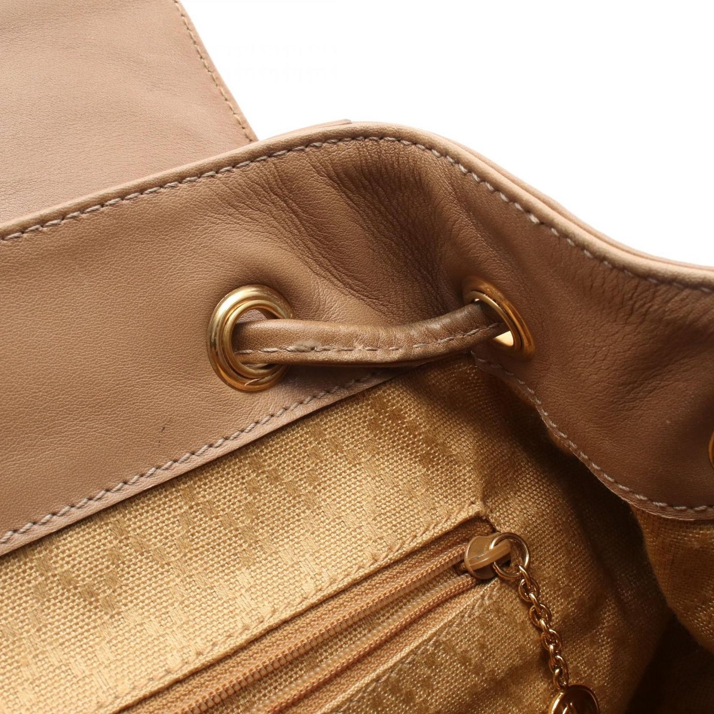 GUCCI Bamboo Backpack in Beige Leather - Timeless Elegance