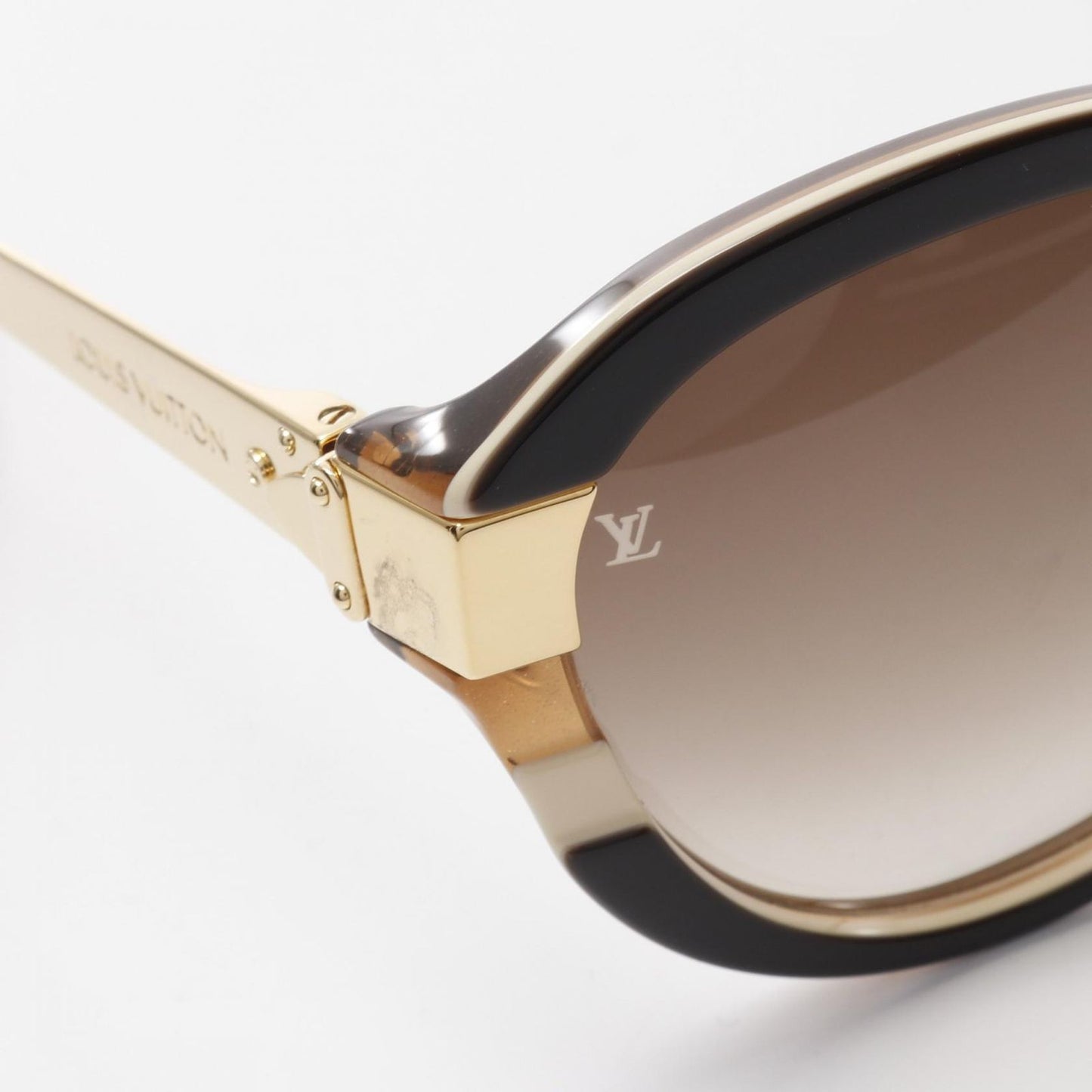 Louis Vuitton LV Petit Superson Cat Eye Sunglasses - Noir