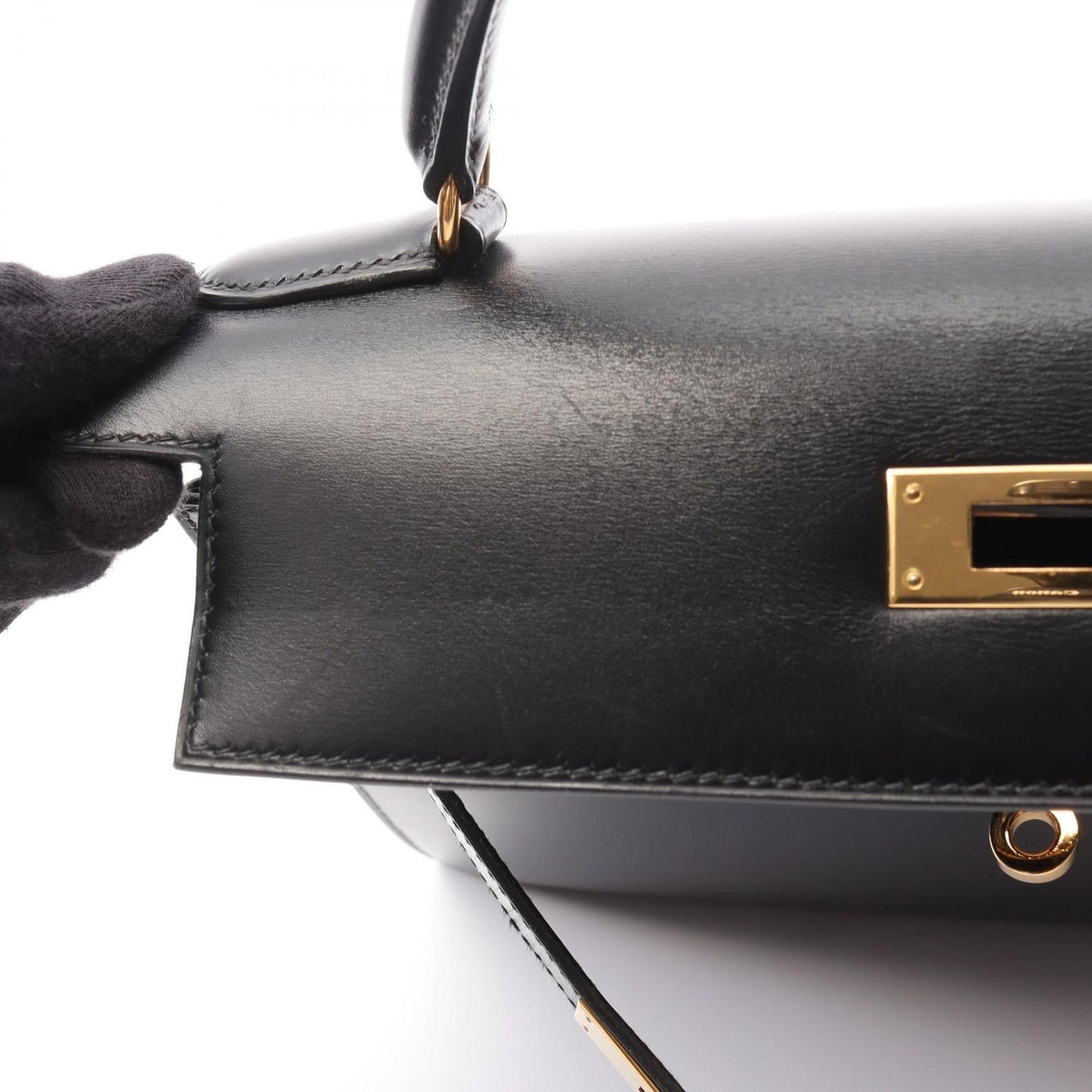HERMES Kelly 28 Handbag in Black Box Calf - Timeless Elegance