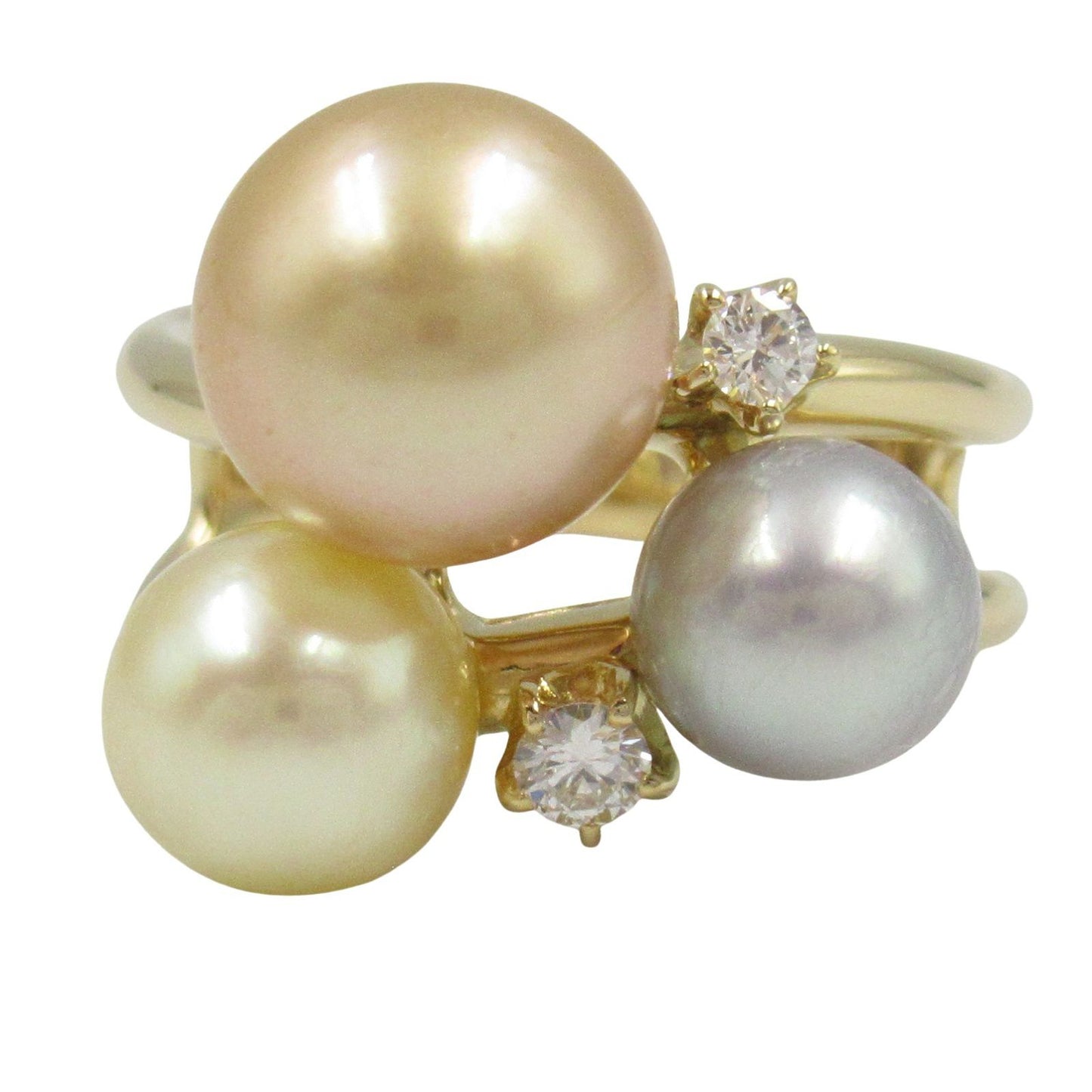 TASAKI Freshwater Pearl Ring in 18K Yellow Gold with Diamonds