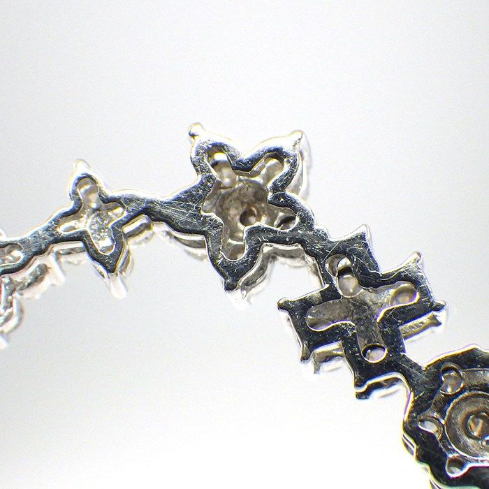 Exquisite Open Heart Diamond Necklace in K18 White Gold - 1.24ct