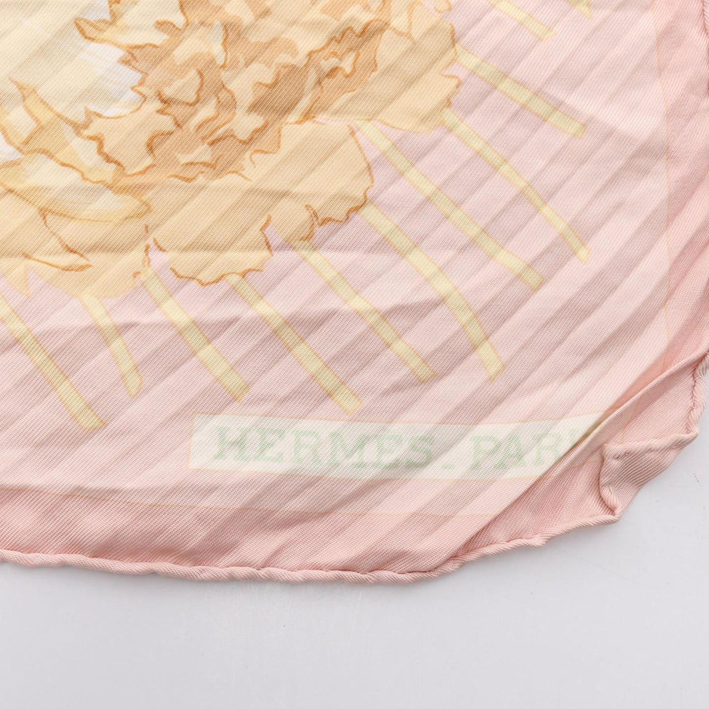 HERMES Les Pivoines Silk Scarf - Exquisite Pleated Design